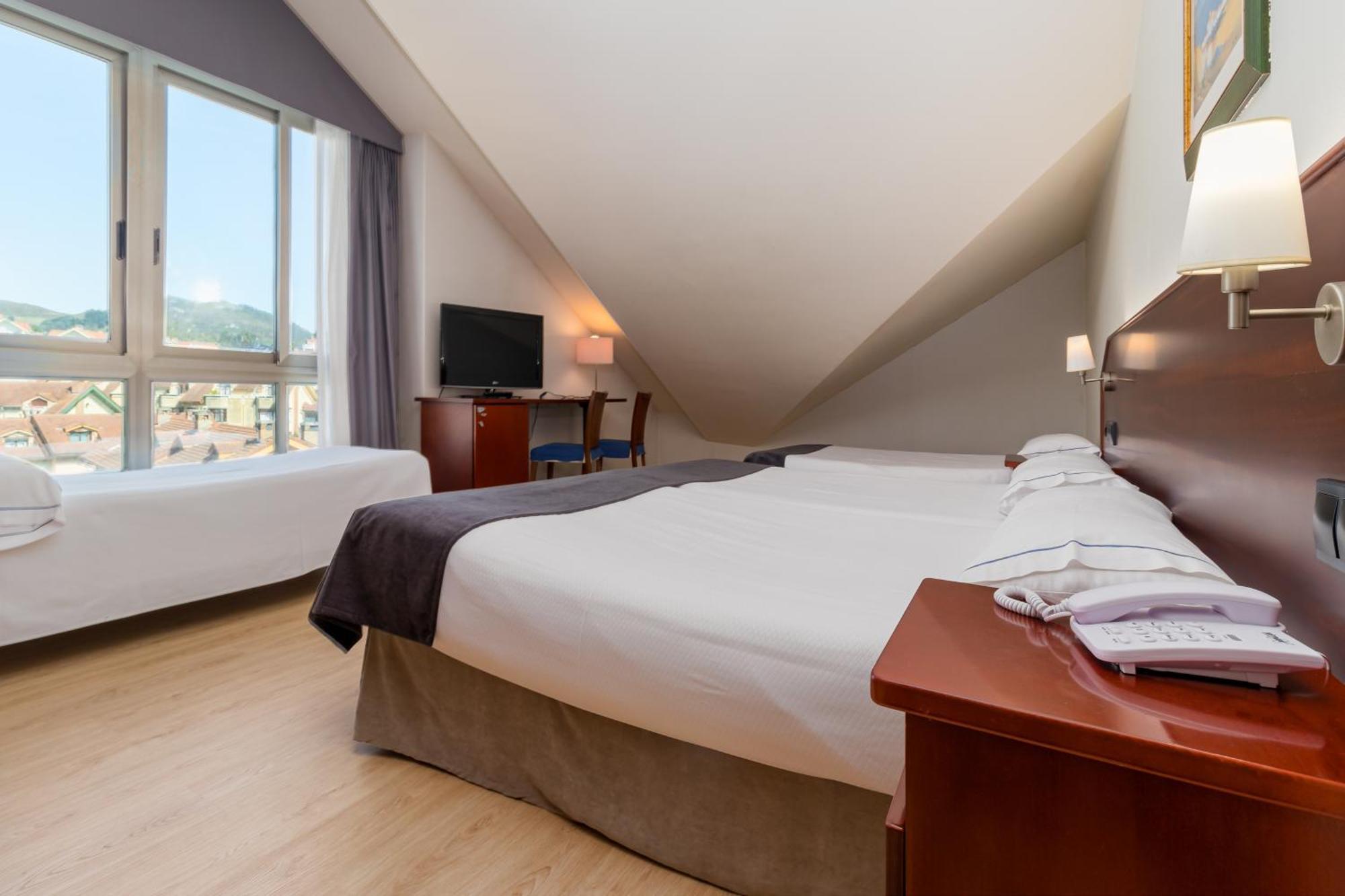 Hotel Milagros Golf Mogro Ngoại thất bức ảnh