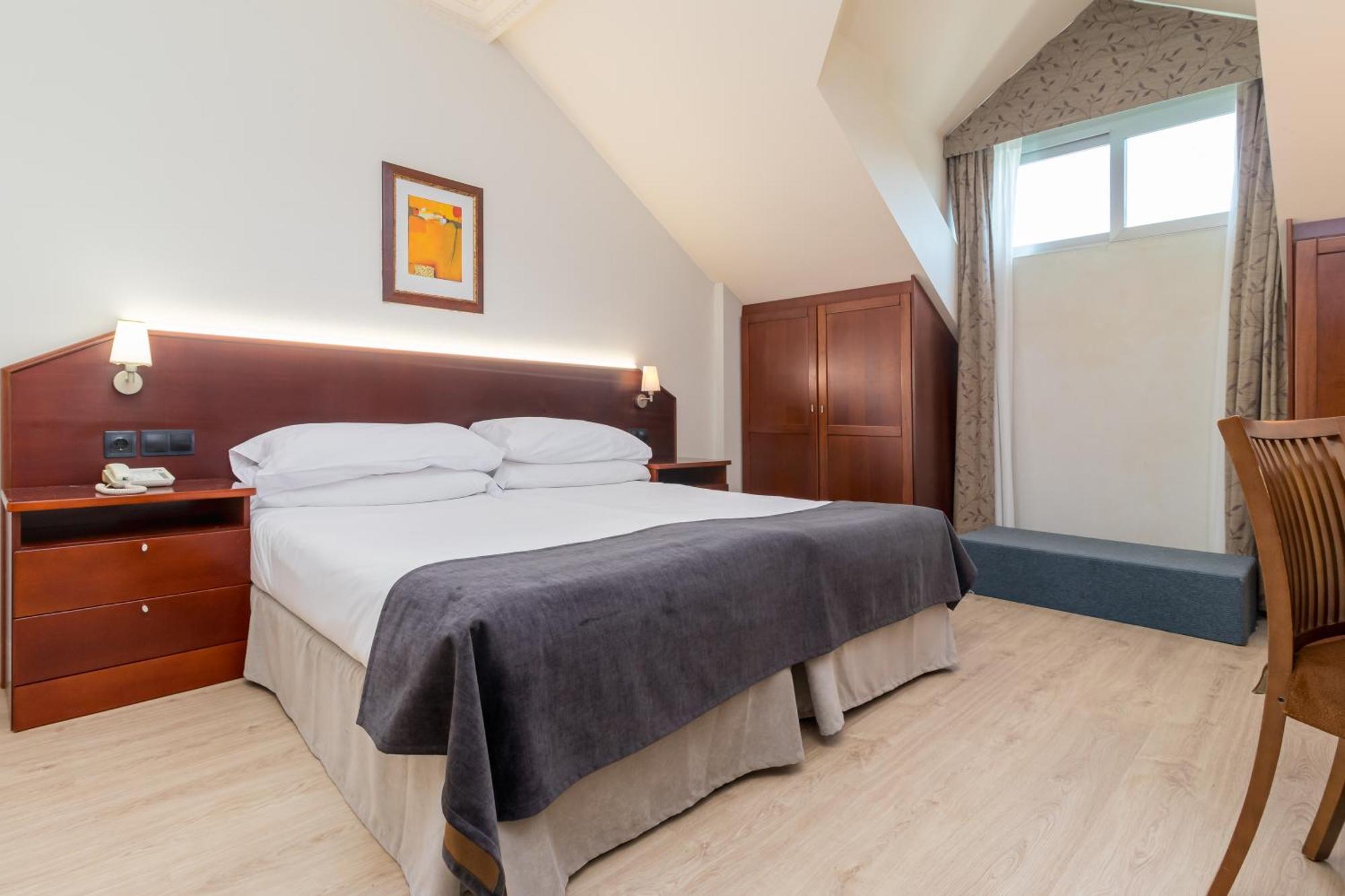 Hotel Milagros Golf Mogro Ngoại thất bức ảnh
